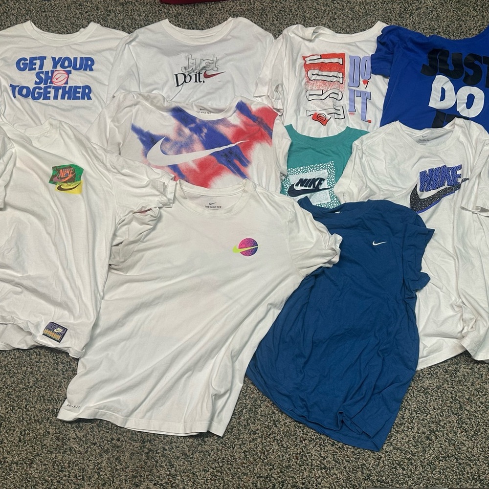 Nike Men’s Large Graphic Tee Bundle